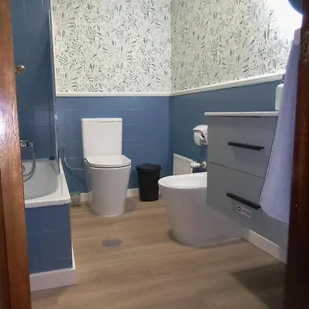 El Refugio De Noa Mieres (Asturias)