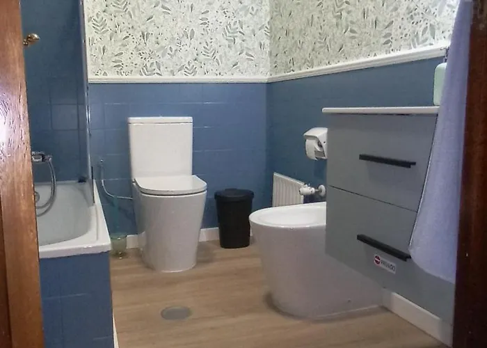 El Refugio De Noa Mieres (Asturias)